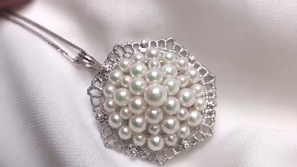 AAA 4-6mm Baby Akoya Pearl Pendant, 18k Gold w/ Diamond